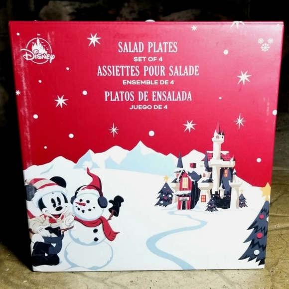 Disney Walt's Holiday Lodge Mickey & Friends Christmas Salad Plate Set - Picture 2 of 3